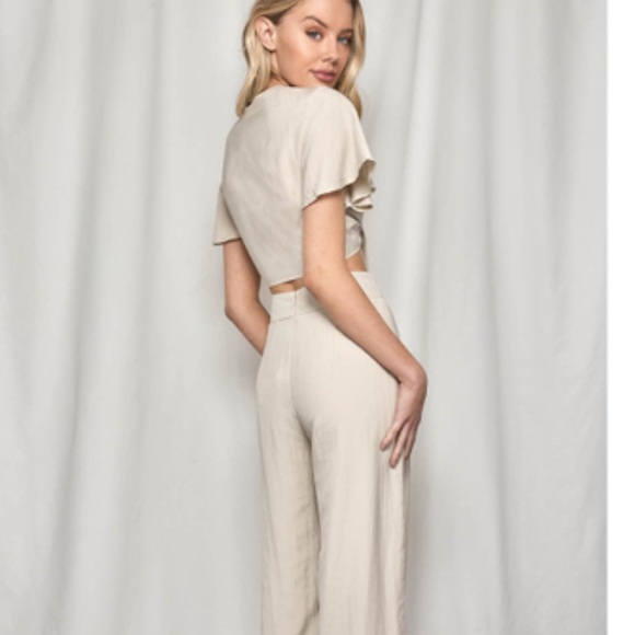 BNWT Women’s Tie Front Coord Set in Beige - Picture 3 of 3